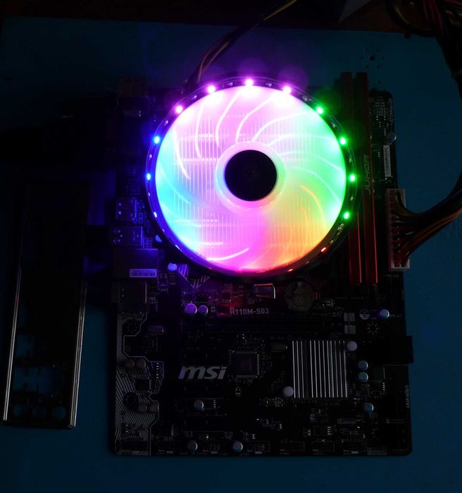 ASUS игровой комплект 1151 i7 8700 6/12ядер мать память  кулер