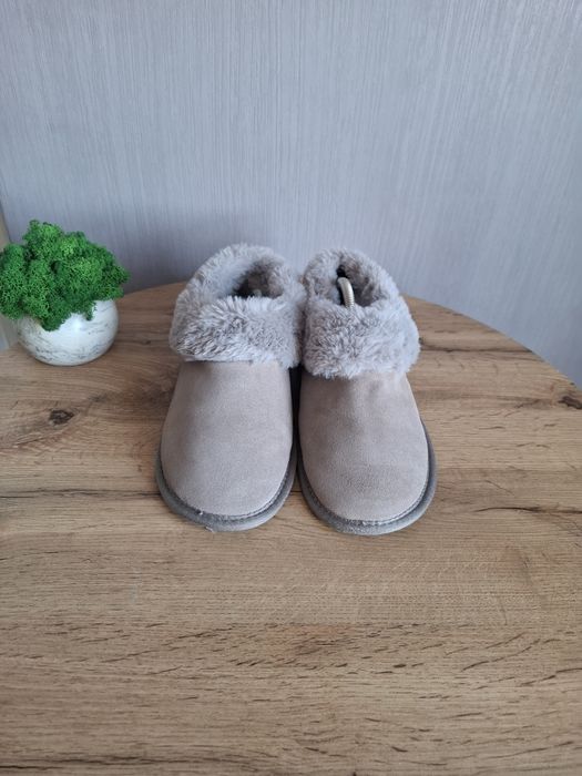 Натуральные замшевые тапочки 40р  с мехом Totes 40р, женские бурки