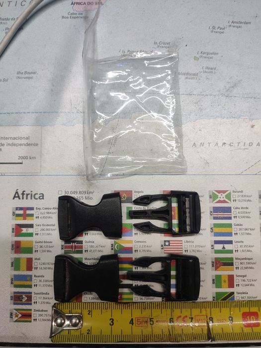 Clips para fivelas ou correias de sandalias, mochilas, bolsos etc