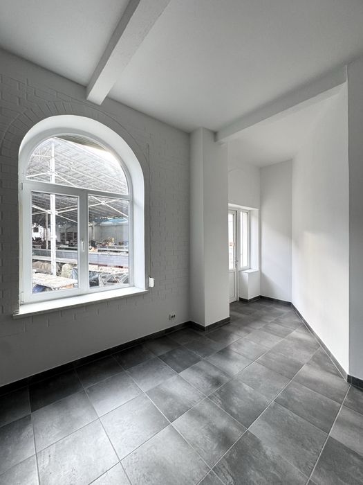 Оренда приміщення 72м² на Краківському ринку