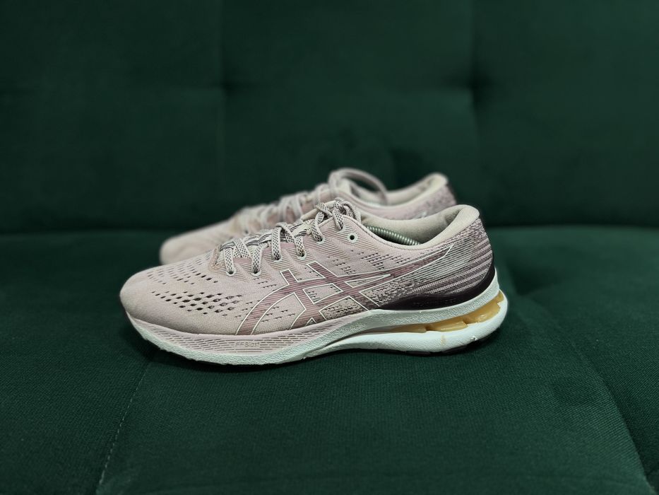 buty damskie firmy Asics