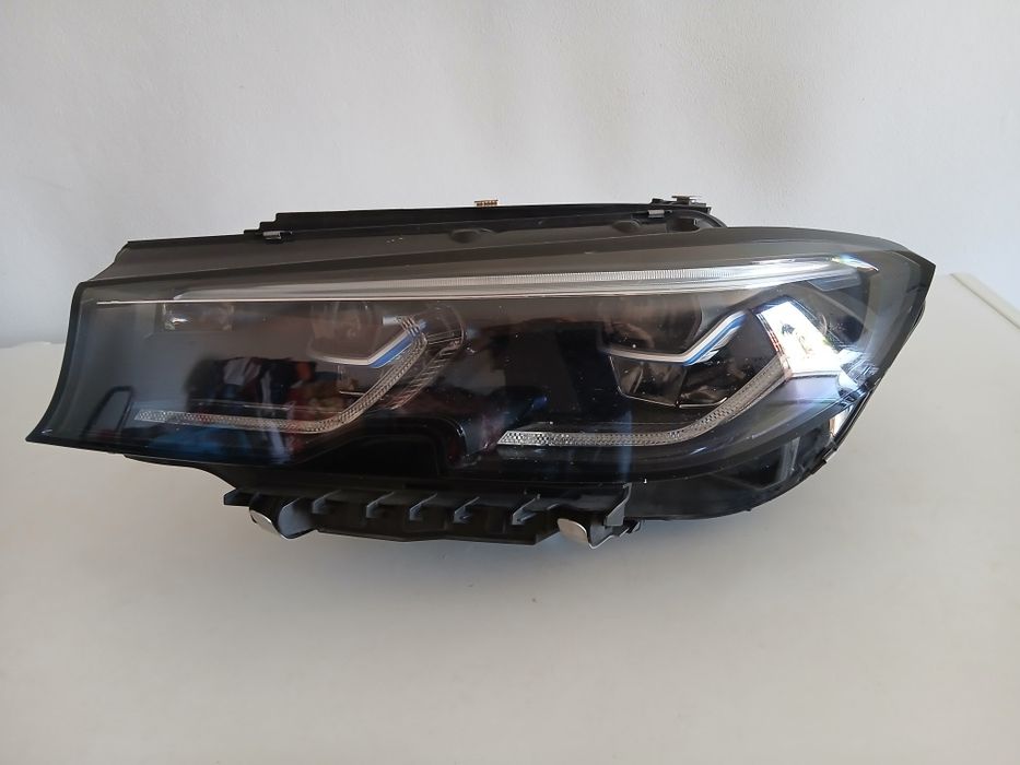 Farol Laser BMW G20 G21 2020