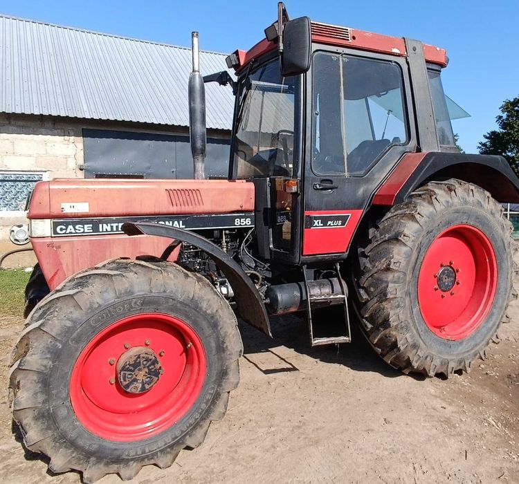 Ciągnik CASE International 856XL
