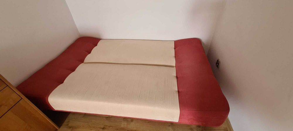 Wersalka rozkładana w stanie bardzo dobrym