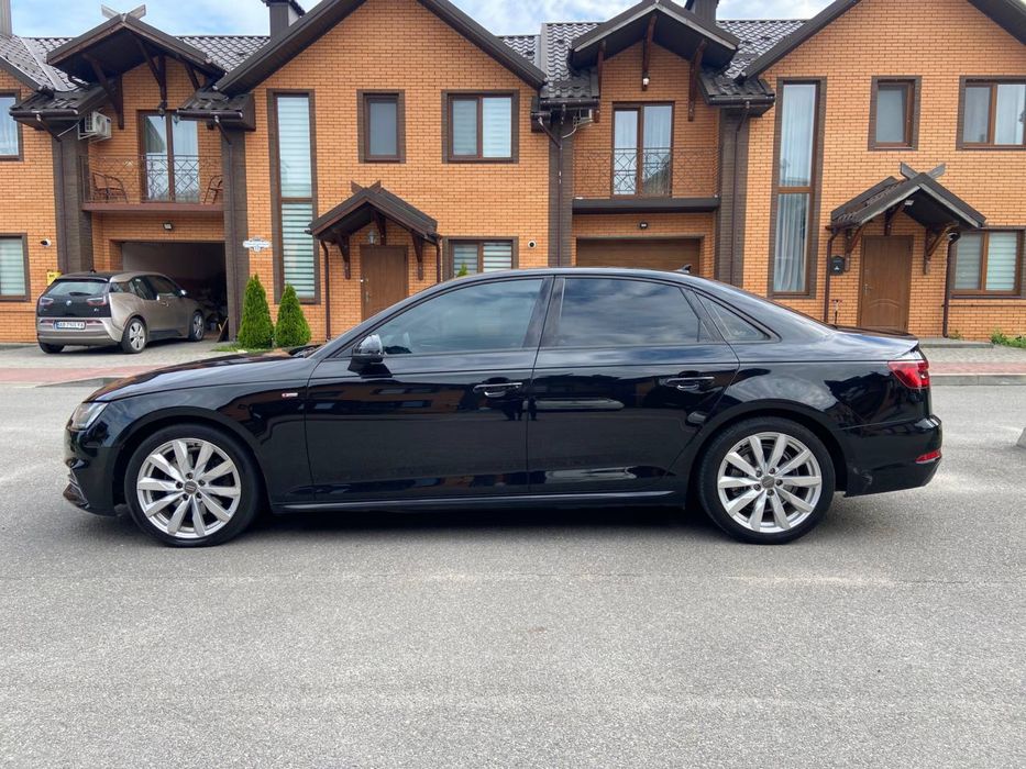Audi A4B9 s-line