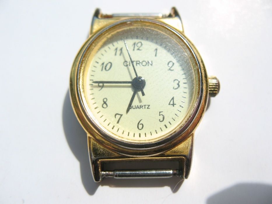 Citron quartz watch clearance s565s