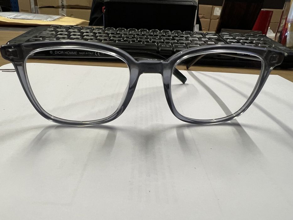 Armação Dior homme nova.