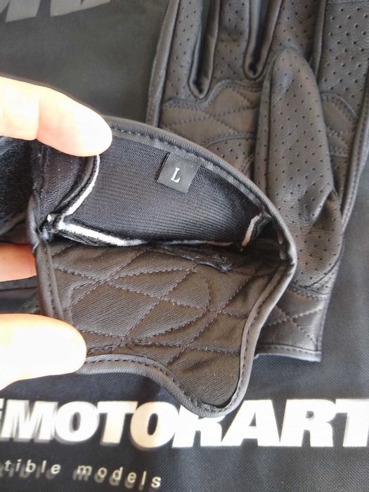 стильные мотоперчатки , комбинированные, перфорация на ладони - ТОП