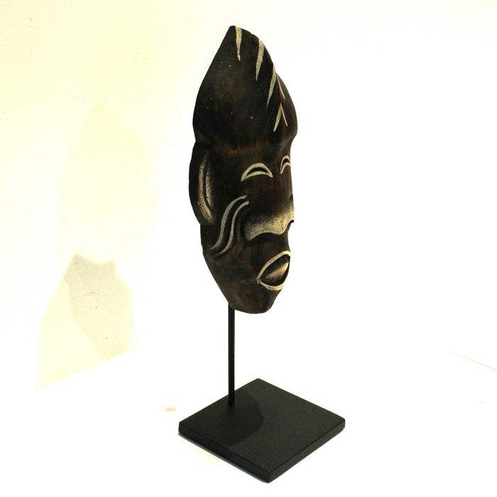 Escultura Madeira - Máscara Africana – Tipo Tribal