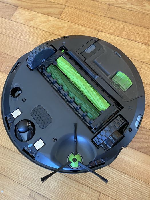 Aspirador Robô IROBOT Roomba Combo J5+ MAX (2-em-1 - Grafite).