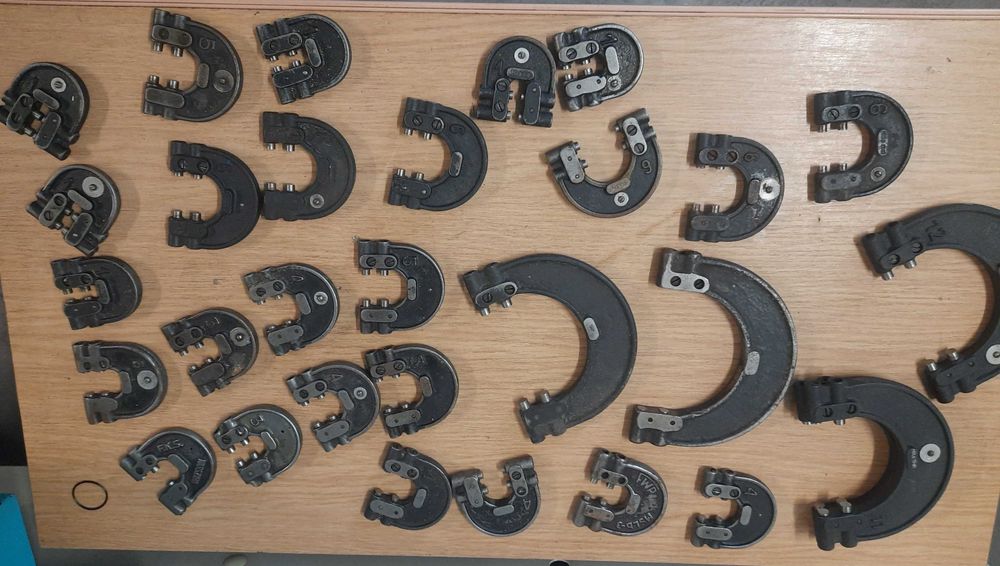 Sprawdziany szczękowe - ponad 150 sztuk