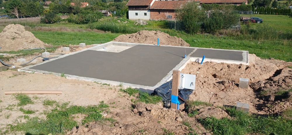 Budowa płyt fundamentowych, fundamentów punktowych domów drewnianych