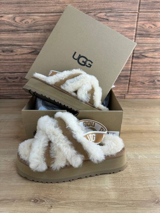 Чудовий подарунок для коханої Ugg DiscoCrossSlidesChestnut