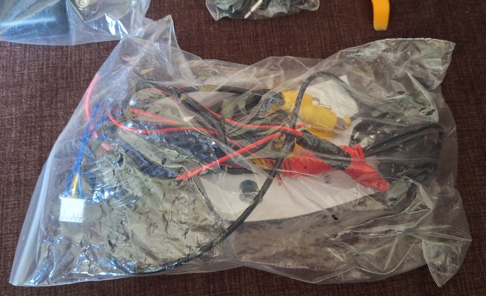 Rádio de carro com suporte e camera traseira