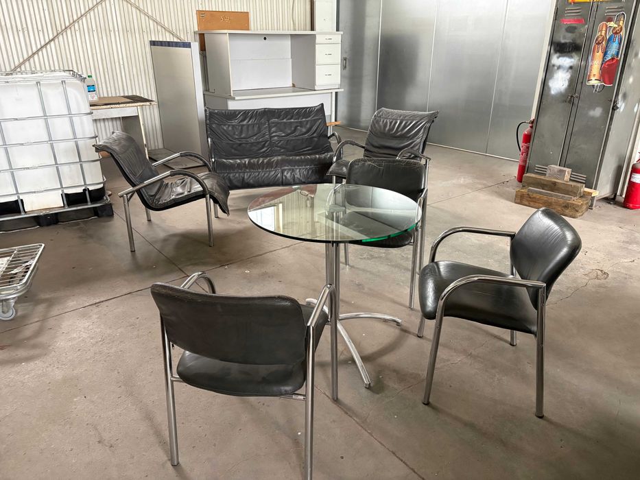krzesła skóra , foteliki, sofa , stolik - metal chrom