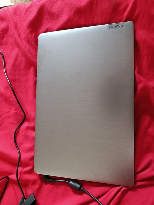 Ноутбук Lenovo IdeaPad Slim 3 15AMN8