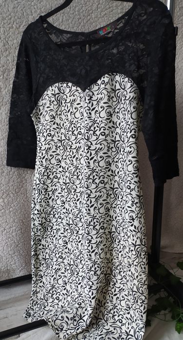 Sukienka rozmiar L
