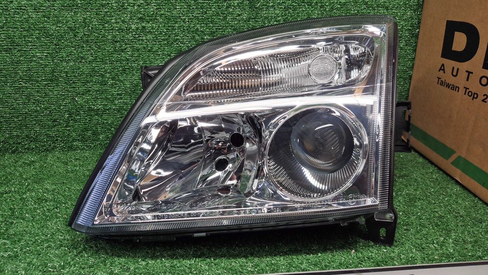 Otica Farol Esquerdo Xenon Opel Vectra C Z02 Signum Z03 2002 a 2008 Ref. 442-1129L-LDHEM NOVO DEPO