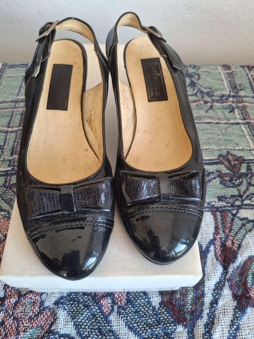 Sandálias usadas apenas 2 × como novas