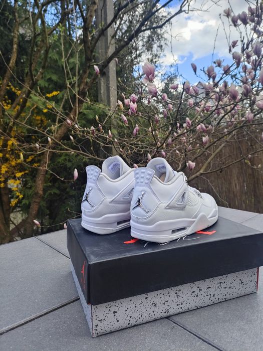 Jordan 4 koloru białego