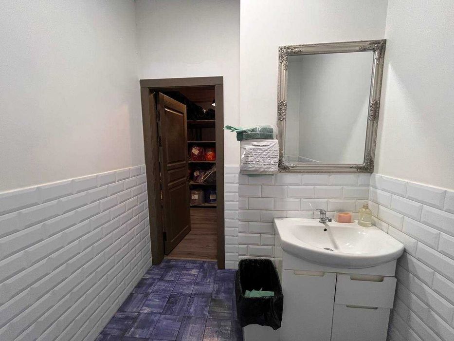 Продаж окремого приміщення в самому Центрі міста вул. Єлицька