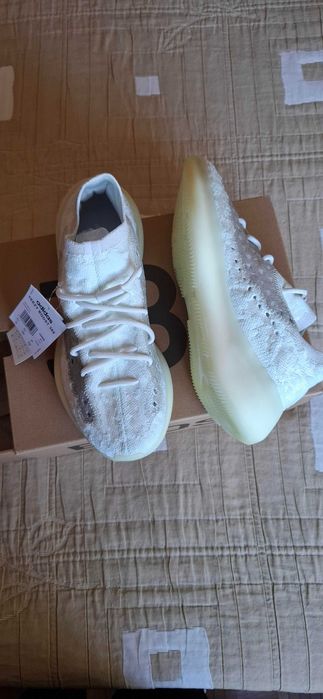 Yeezy Boost 380 - Calcite Glow - Tamanho 44