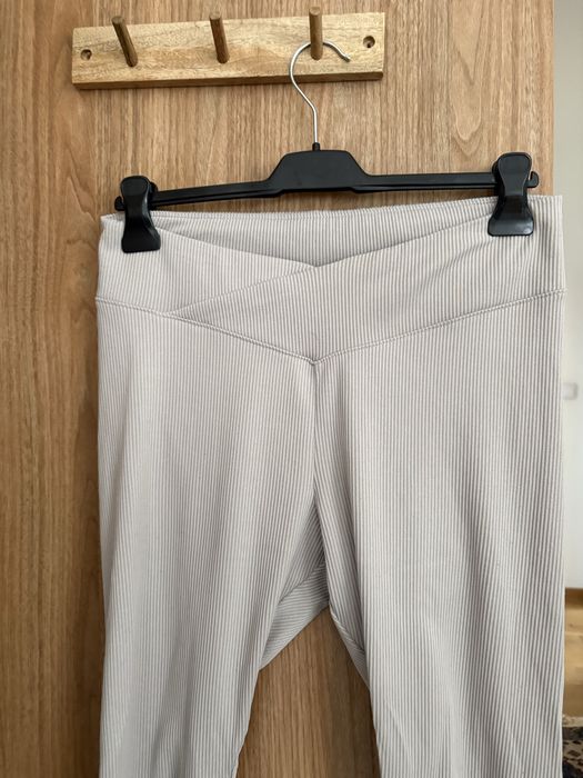 prążkowane leginsy h&m L