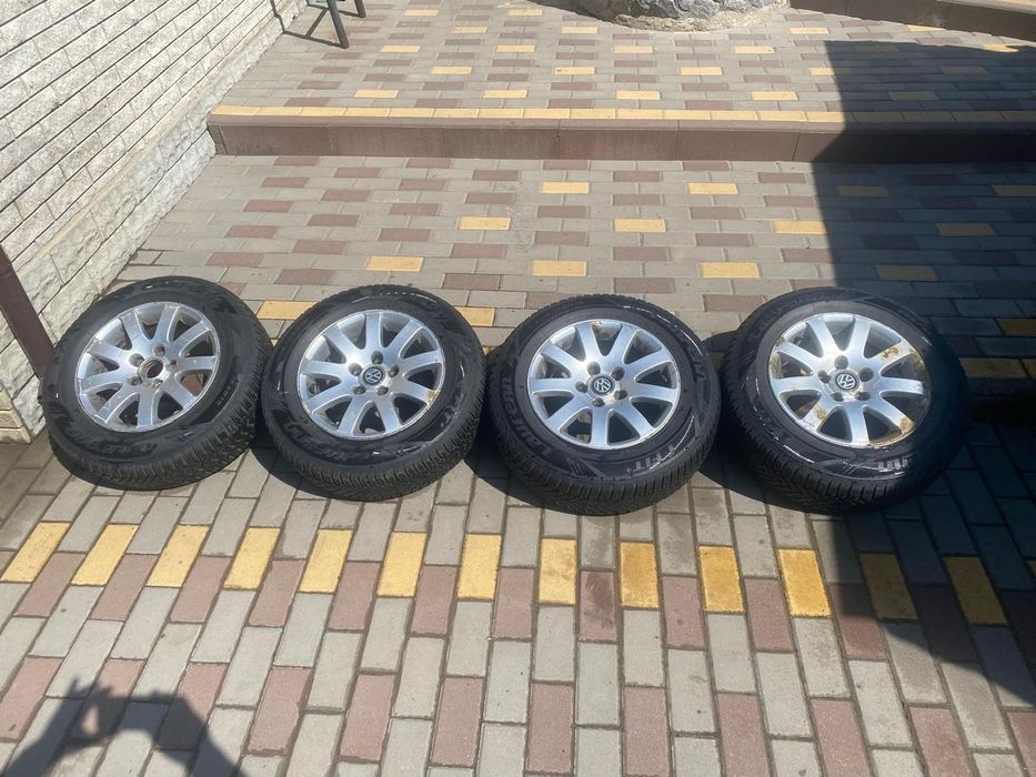 Продам колеса,диски,шторку