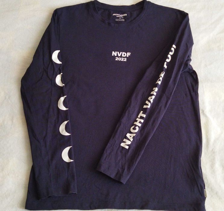 Футболка  Jack & Jones  синяя или красная (размер M )