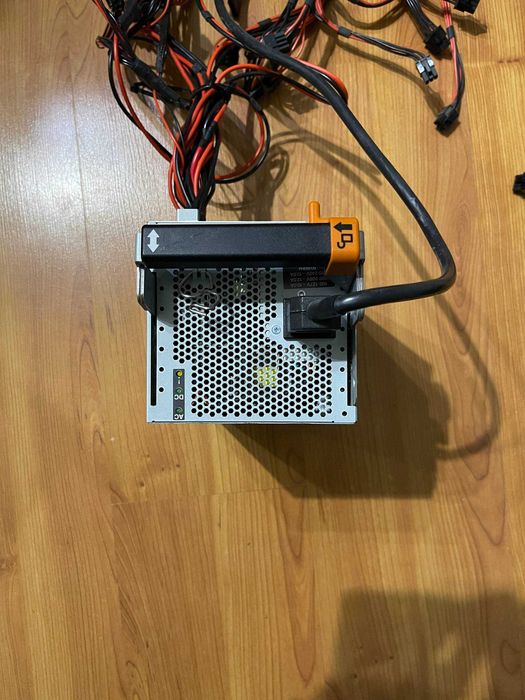 2 Серверні блоки живлення IBM Emerson 1975W