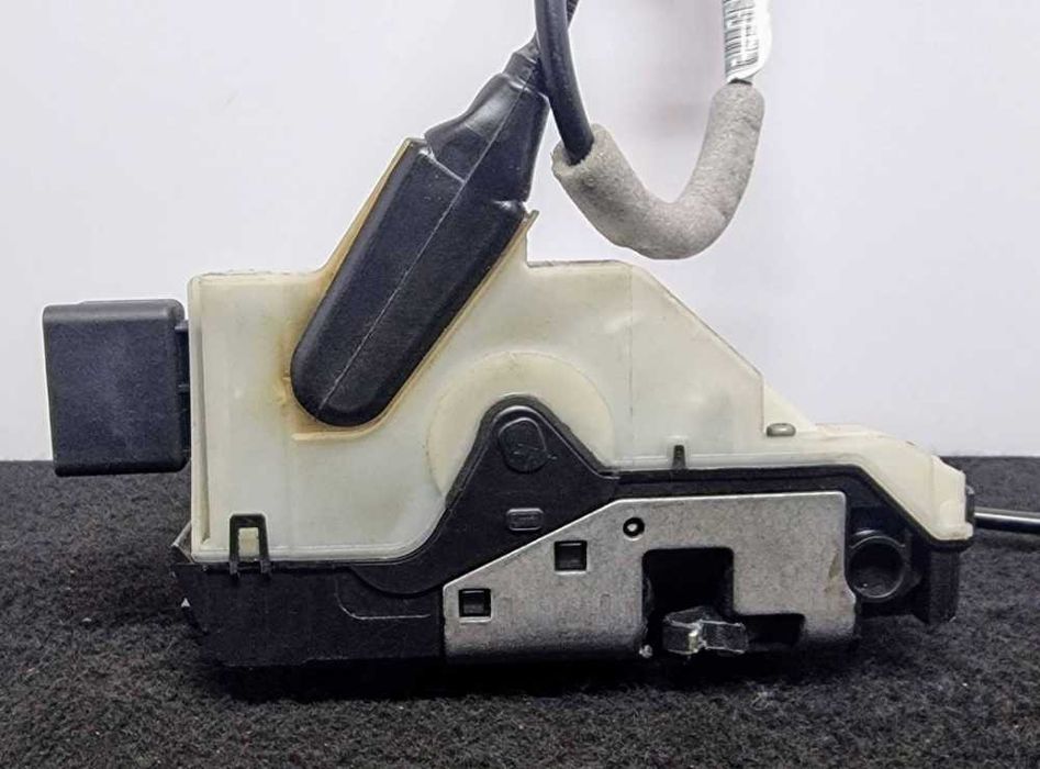 Fechadura / Fecho Porta Frente Direito PEUGEOT 2008 I (CU_) [03.2013