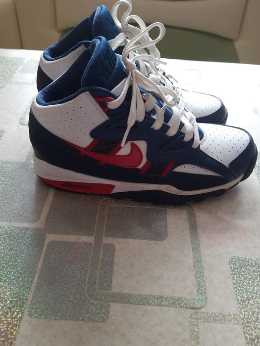 Продам Кроссовки Nike