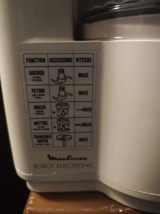 Robô de cozinha em excelente estado da marca Moulinex