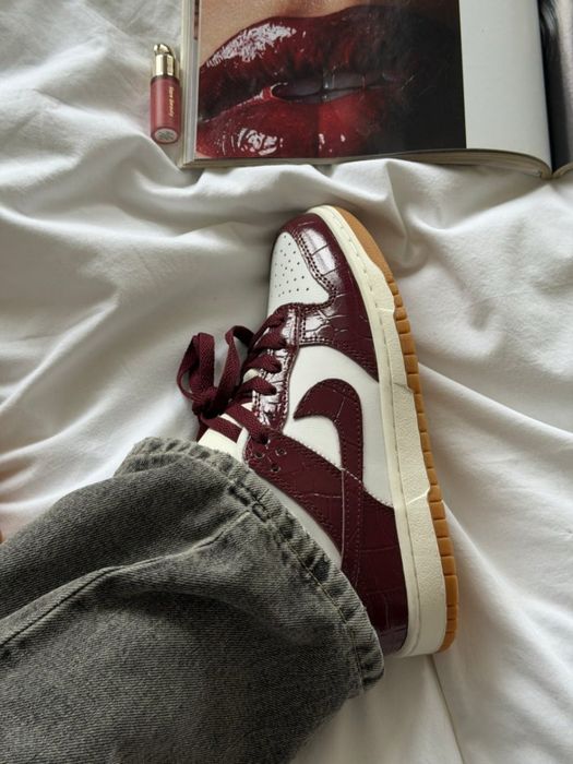 Кросівки жіночі, Nike Dunk Low LX «Team Red Croc»