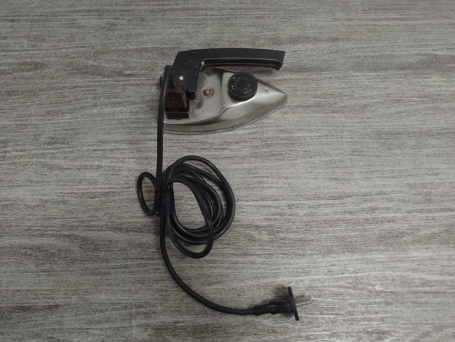 Sprzedam turystyczne składane żelazko