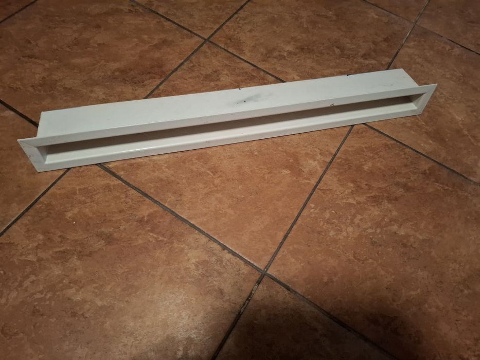 Wlot powietrza do kominka