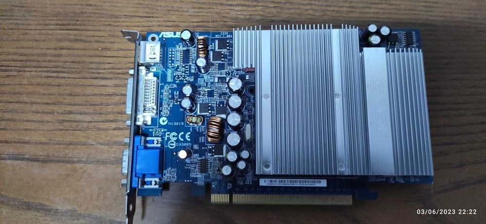 PCI-Express Graphics Cards64585420358529123