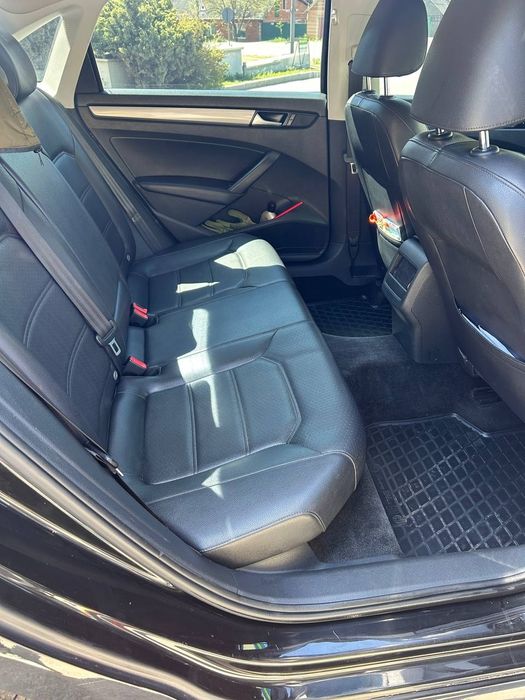 Продам доглянутий, сімейний PASSAT, у власності майже 3 роки.