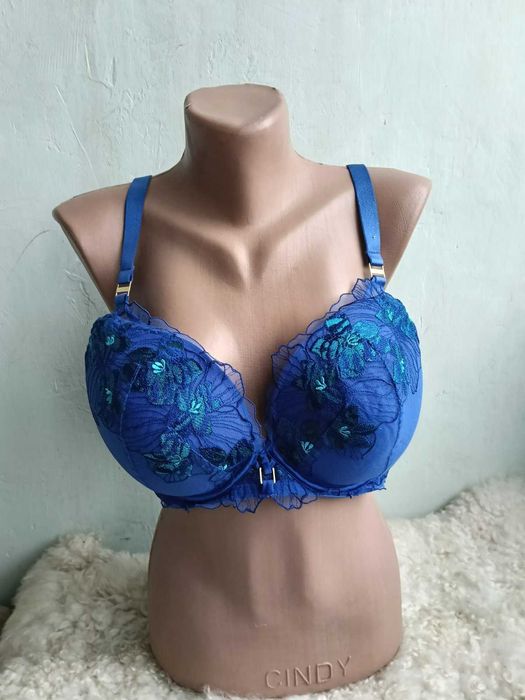 Красивый бюстгальтер синий на поролоне с кружевом ann summers 38 Е 85Е