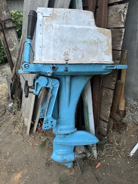 Два мотора вихрь 30, вихрь 25