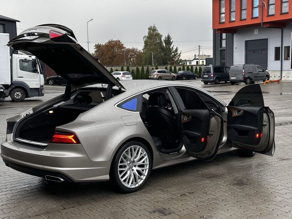 продам лайнера в жирній комплектації