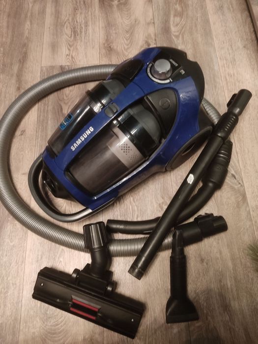 Пылесос Самсунг с контейнером