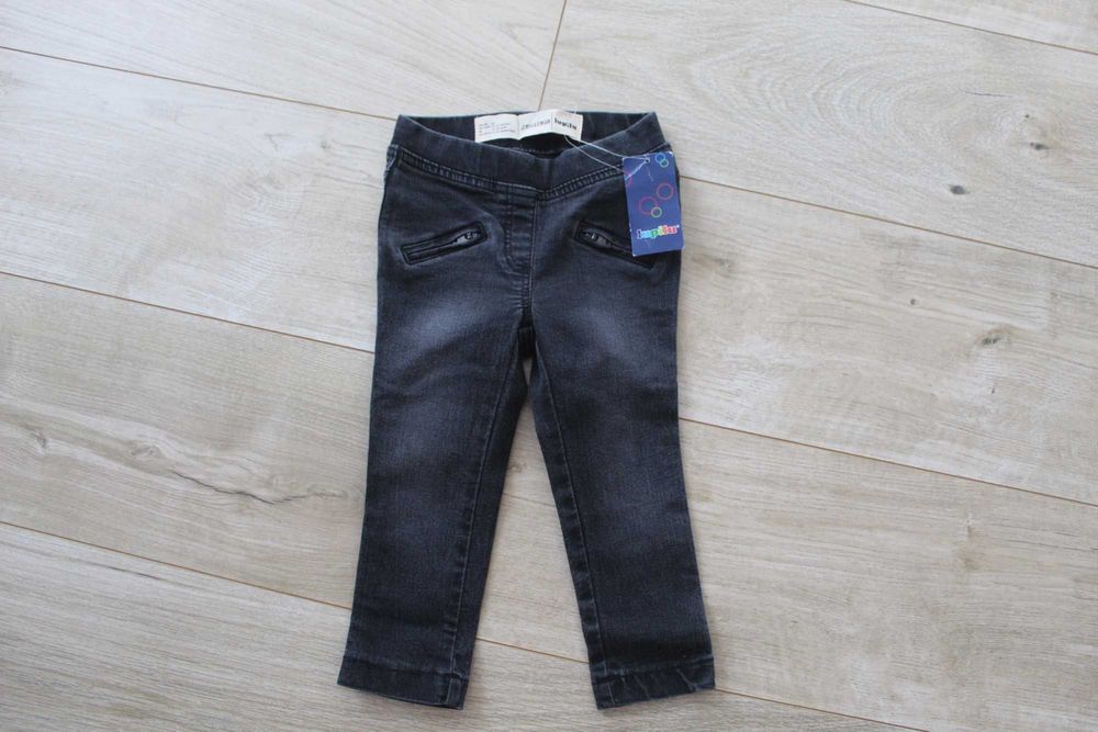 Spodenki dziewczęce rozmiar 86