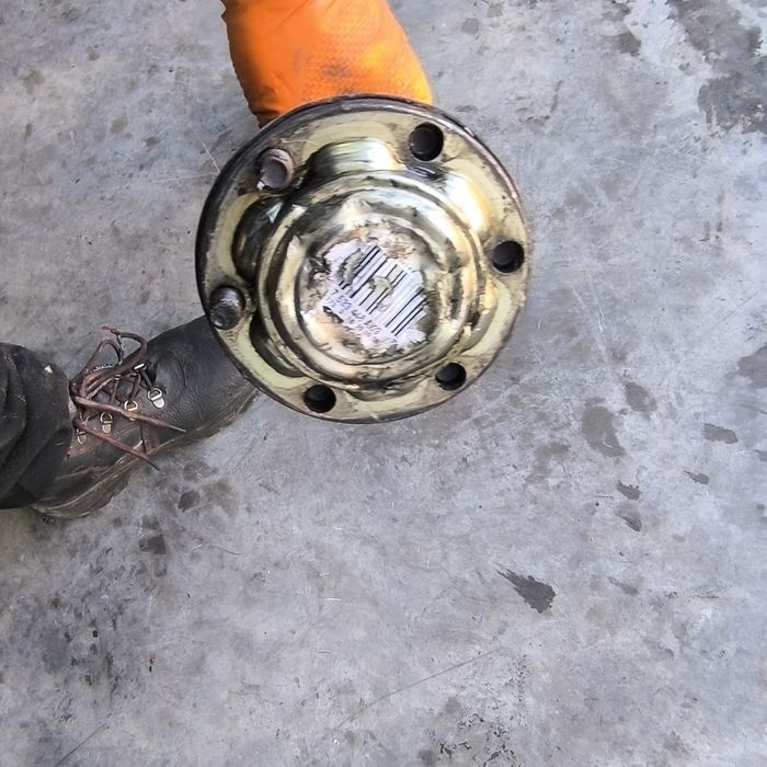Półoś BMW E90 E91 E93 E92 e87 e88  śruba na klucz 36 n47 n52