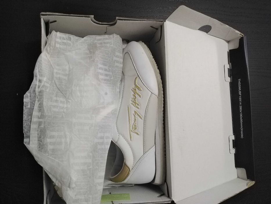 Tênis Tommy Hilfiger - Como NOVOS