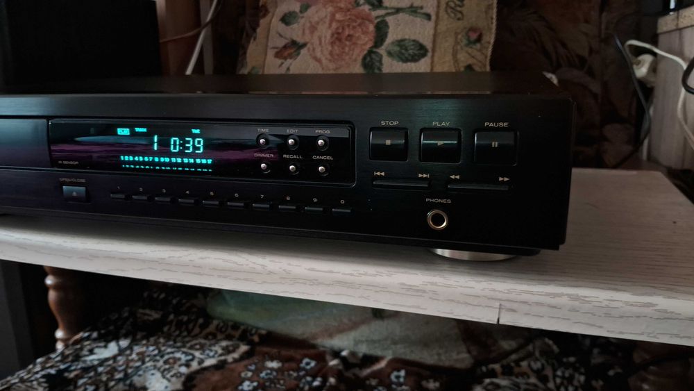 CD плеєр Marantz CD-53 Compact Disc Player