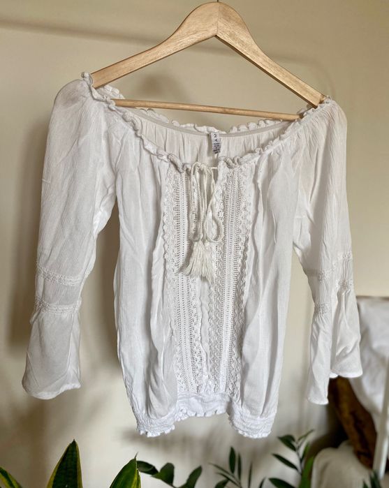 Biała bluzka boho