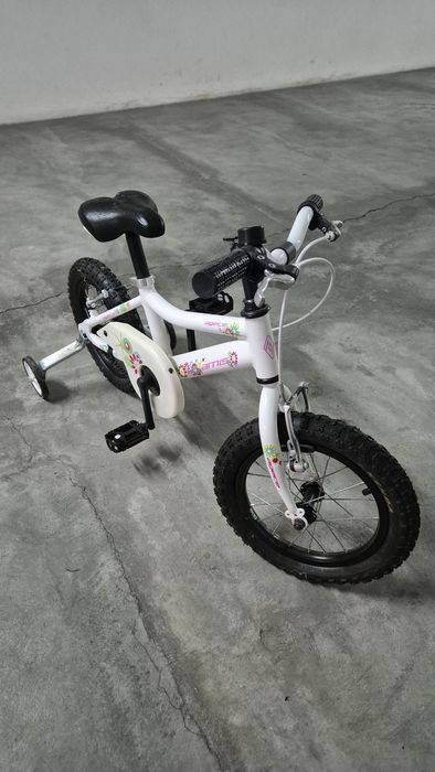 Bicicleta de criança como nova