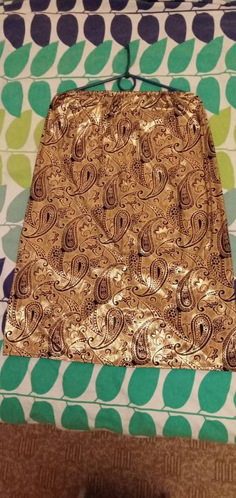 Продам юбку золотистого цвета.