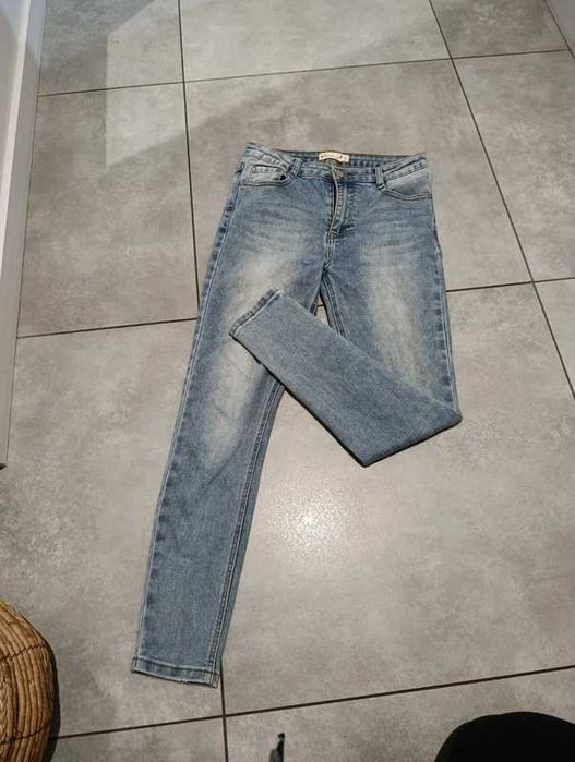 Spodnie jeansowe r.s